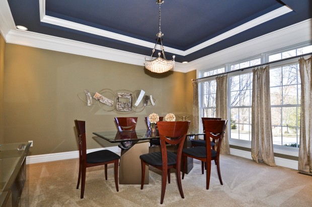 Meadowbrook Country Club Estates 376_dining room.jpg